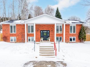 60 Lepage Dr, Penetanguishene, ON L9M 1R5