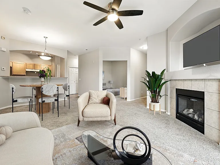 5255 Memphis St #312 — Photo 7