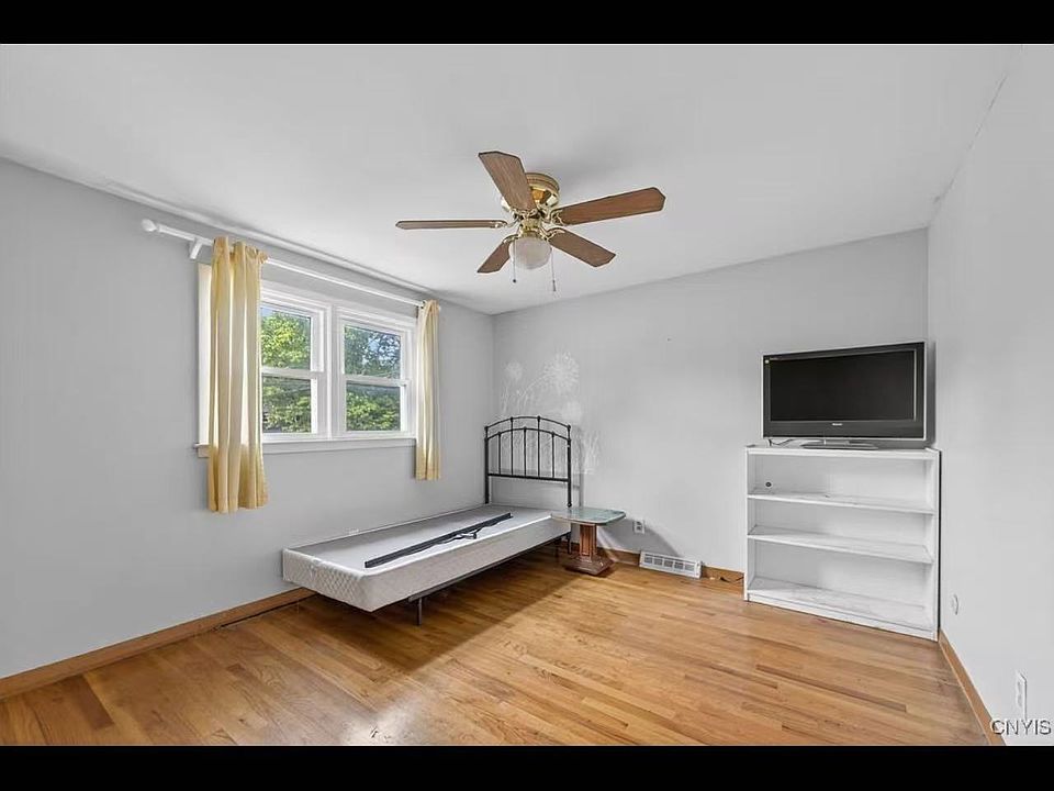 1st image of 407 Branchwood Dr #407
