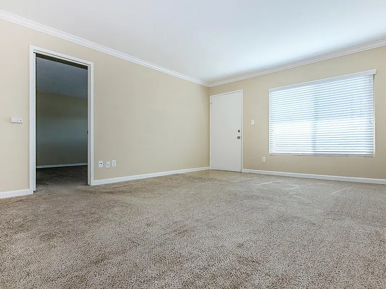 Fresno Terrace Apartments — Photo 16