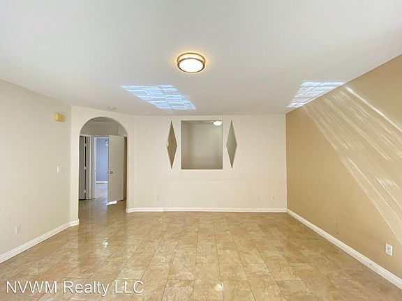 4th image of 7834 Snow Angel St