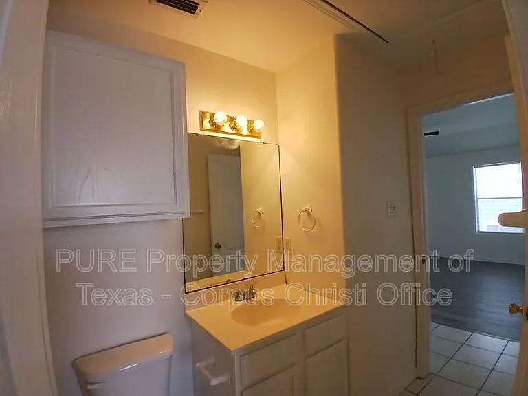 14006 Fortuna Bay Dr #B — Photo 9