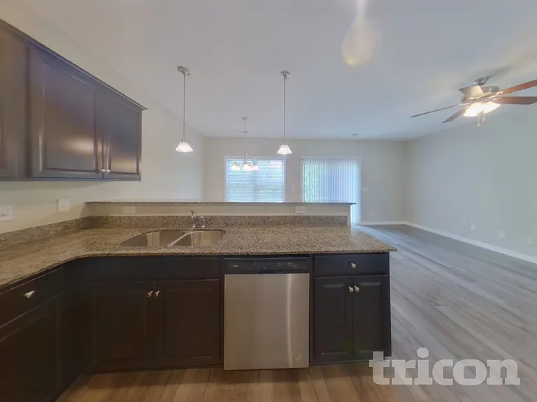 937 Dawsons Park Way — Photo 6