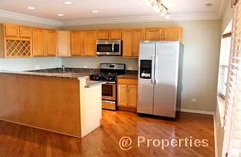 2nd image of 4240 S Calumet Ave #1S