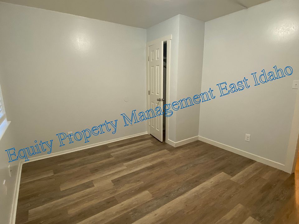 1st image of 1070 McKinley Ave APT 8