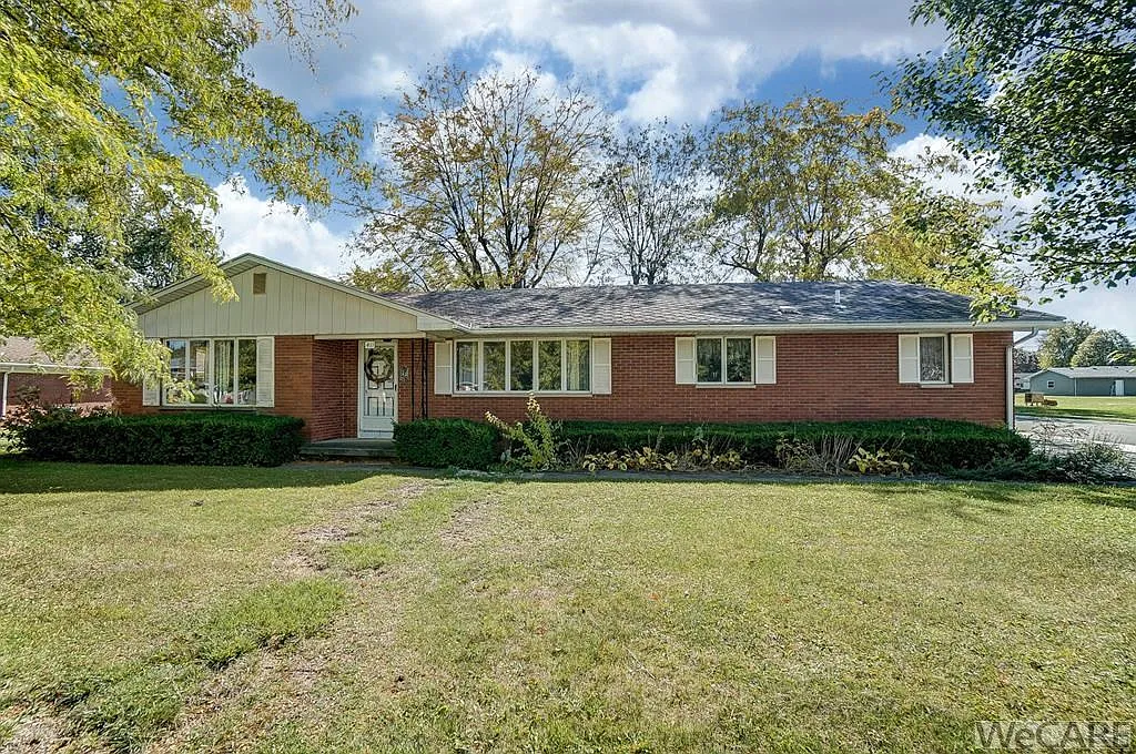 411 E Lima Ave photo 1
