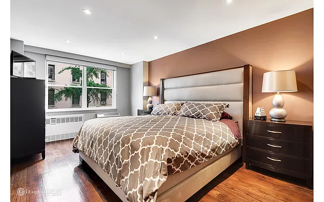 Sold by Douglas Elliman | media 28