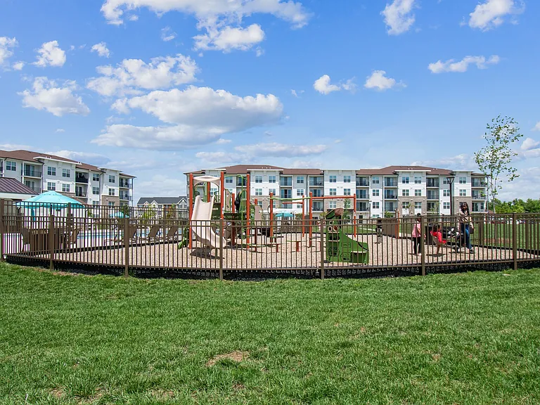 Fairmont at South Lake — Photo 8
