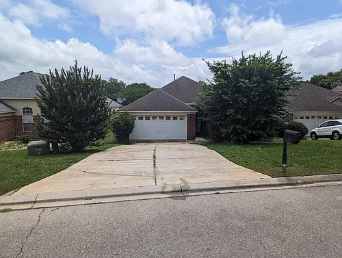 1099 Winter Ln Photo 1