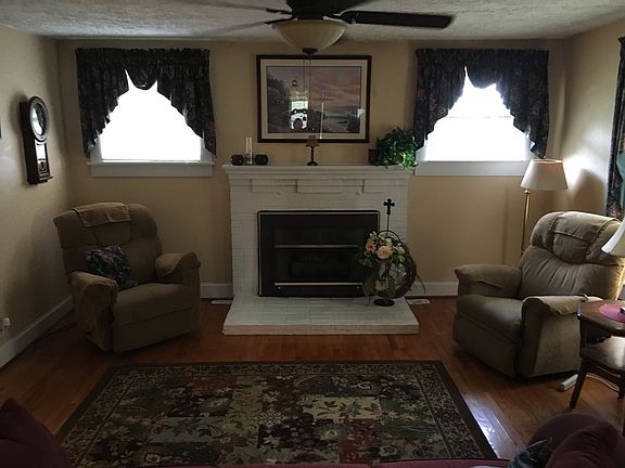 Living Room Gas Fireplace