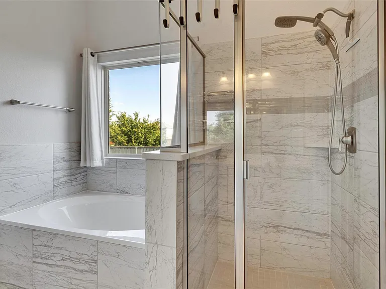 124 Leadtree Loop — Photo 10