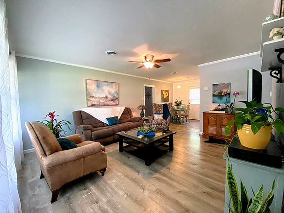 3rd image of 122 Harless Way