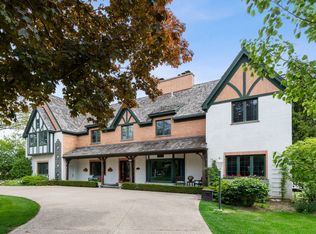 821 N Waukegan Rd, Lake Forest, IL 60045