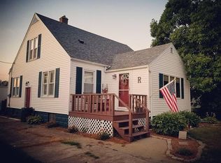 310 E Garfield Ave, Cissna Park, IL 60924