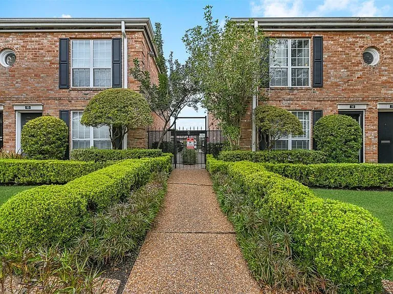 6402 Del Monte Dr #71 — Photo 17