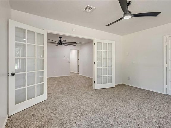 5th image of 1021 Vickie Dr