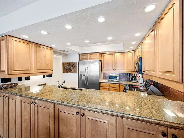 25810 Hickory Blvd #408 — Photo 11