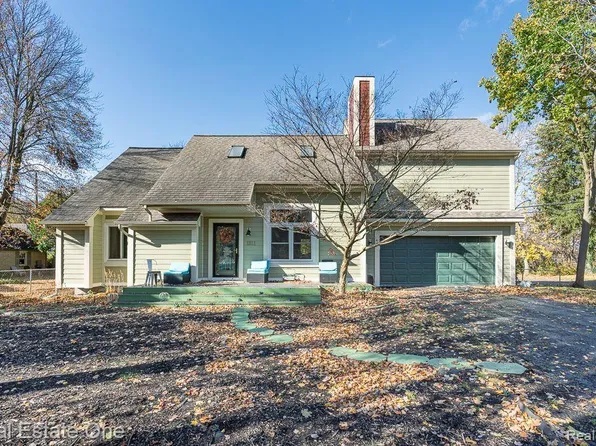 1311 Florence Ave, Waterford, MI 48328