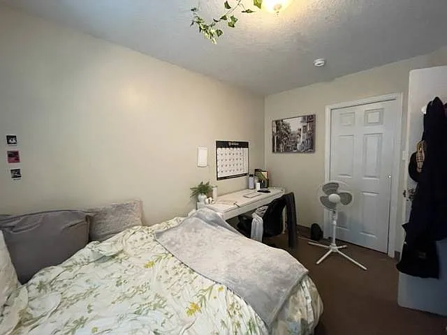 327 Spruce St #4 — Photo 7