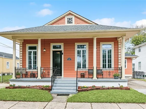 730 Angela St, Arabi, LA 70032