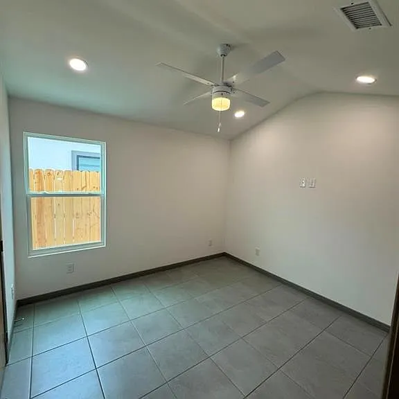 3405 N L St #3 — Photo 5