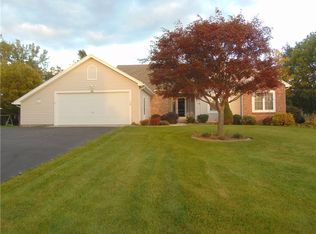 34 Maida Dr, Spencerport, NY 14559