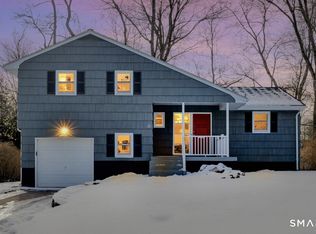 25 Hilldale Road, West Hartford, CT 06117