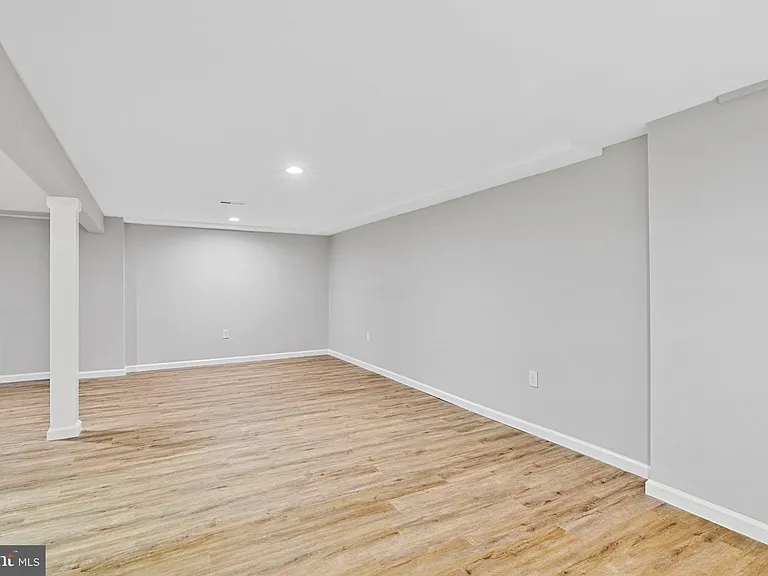 501 Bloomfield Dr — Photo 23