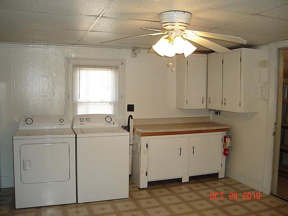 4th image of 38 1/2 Paine St #2