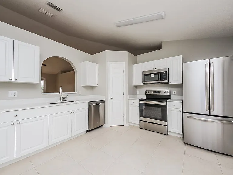 64 Bolton Ct — Photo 8