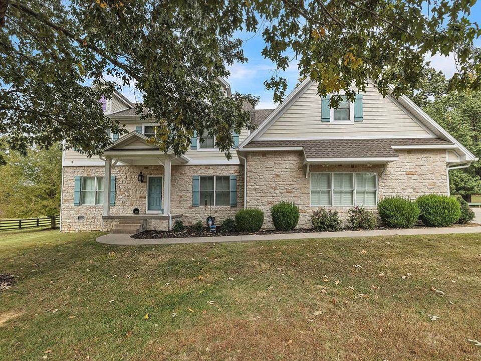 1st image of 798 University Cir