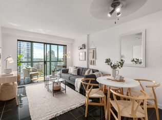 1188 Howe St #1700, Vancouver, BC V6Z 2S8