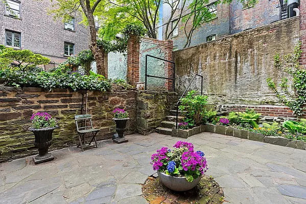 Sold by Corcoran | media 13