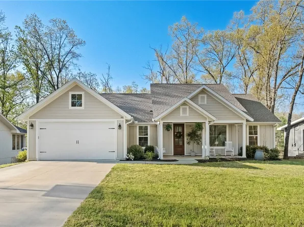 86 Melanie Dr, Bella Vista, AR 72714