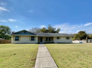 303 Gaiety Ln, Kirby, TX 78219