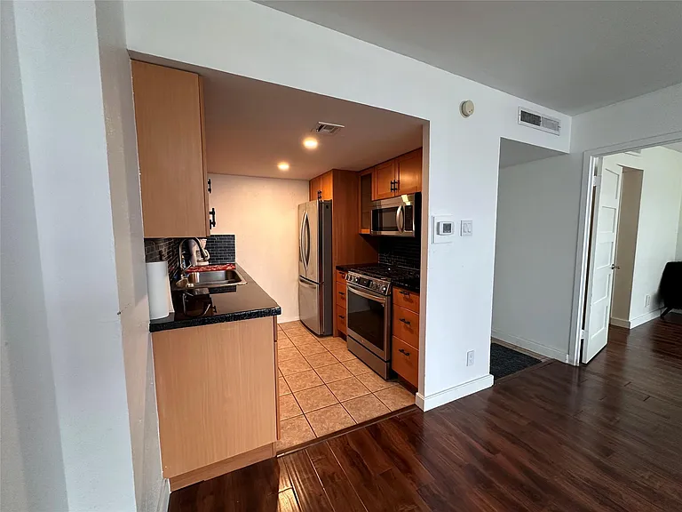 1800 Lavaca St #A-702 — Photo 6