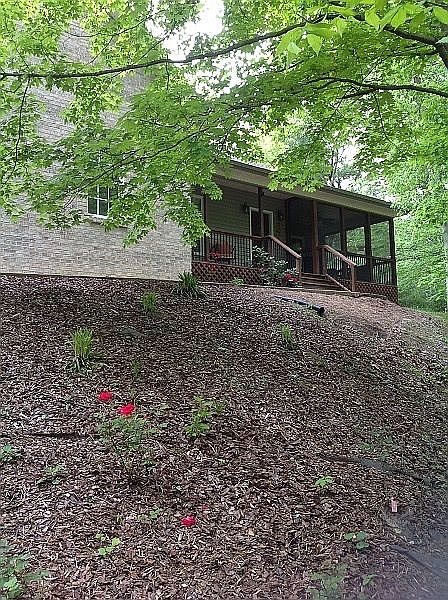 1st image of 717 Woodgreen Ln