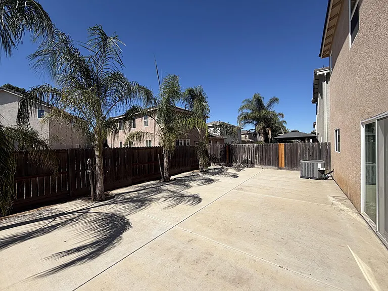 1354 Cassis Dr — Photo 12