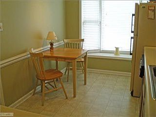 4th image of 4661 Lawndale Dr