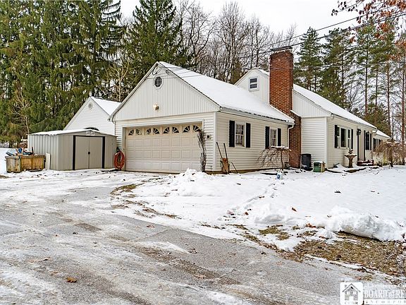 2nd image of 2259 Buffalo St