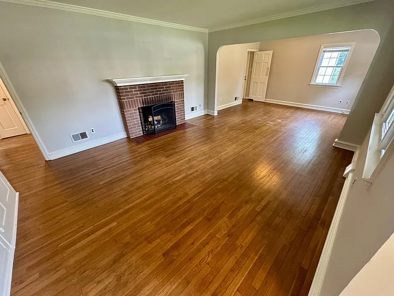 416 Townsend Rd — Photo 4