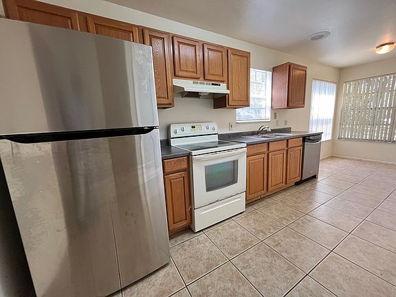 4th image of 315 Alston Dr