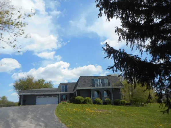 21733 N Countryside Ln, Barrington, IL 60010