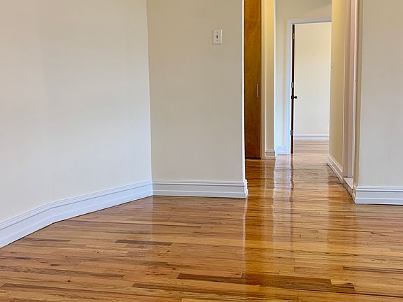 3rd image of 310 E 19th St APT 18