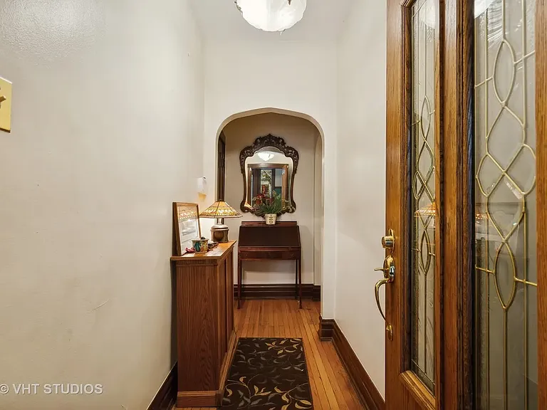 6323 N Wayne Ave #1 — Photo 2