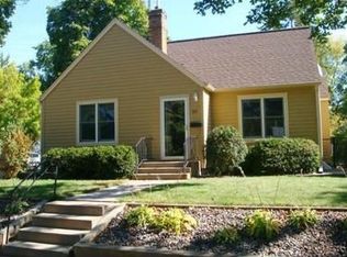 145 17th Ave N, Hopkins, MN 55343