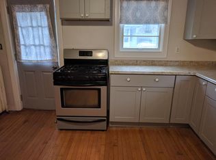 897 3rd St E, Saint Paul, MN 55106