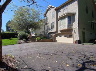 152 Collins St, Stroudsburg, PA 18360