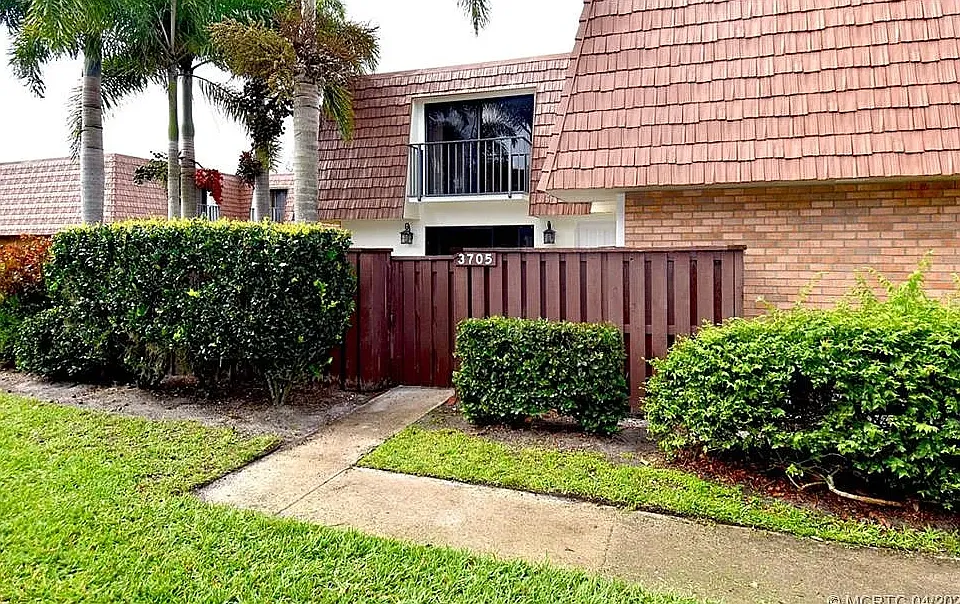 3705 SW Sunset Trace Cir #3705