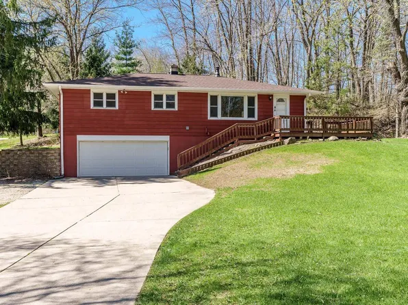 2821 West Memorial Drive, Janesville, WI 53548